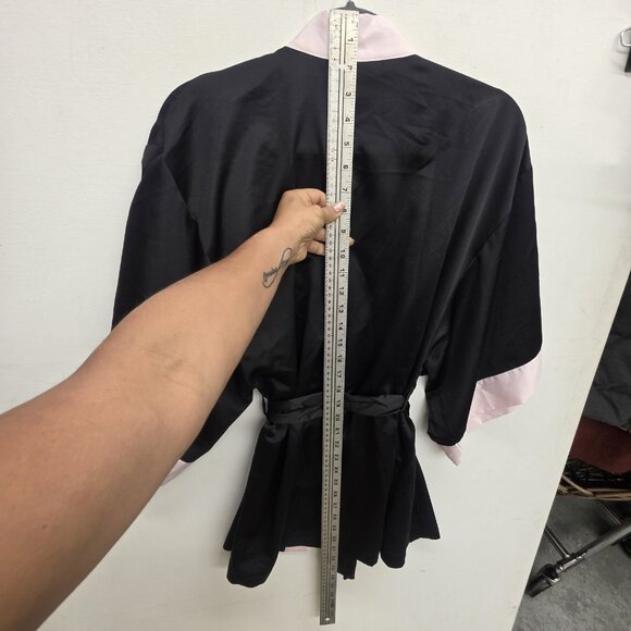 Victoria's Secret black & pink satin short robe kimono One Size Belted - Picture 9 of 10